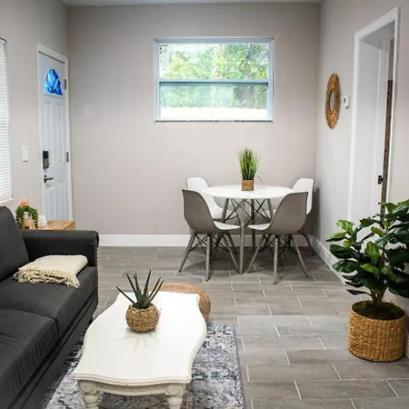 Boho Chic Cosy Home In The Heart Of Tampa And Ybor